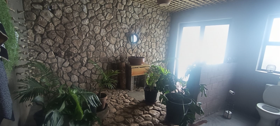 7 Bedroom Property for Sale in Jacobsbaai Western Cape